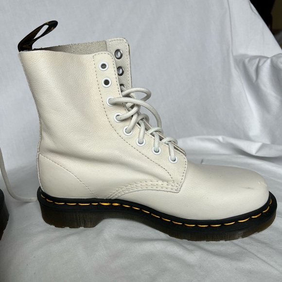 Doc Martens Ivory Jadon Leather Boots 38 EU • US 7 W / 5.5 M • UNISEX • LIKE NEW - Picture 5 of 10